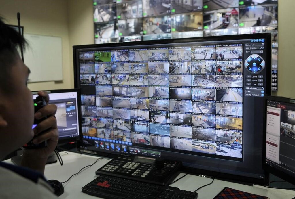 jenis monitor CCTV